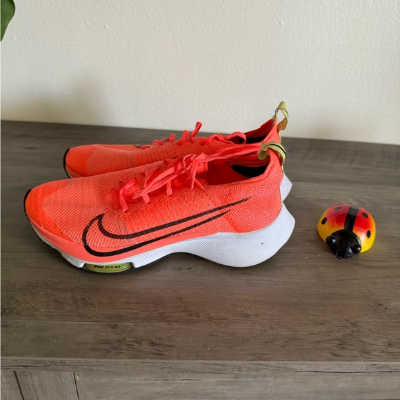 Nike shoes - Picture 3 of 6